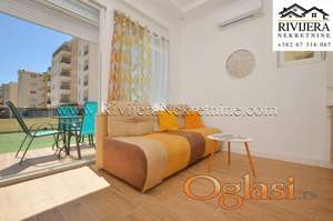 Jednosoban stan sa lijepom dvorisnom terasom Bijela Herceg Novi